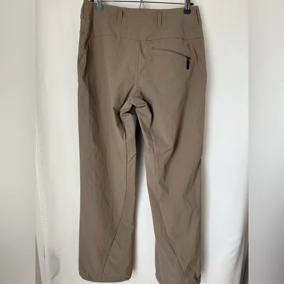 Mountain Hardwear Women’s 8 Hiking Pants in Taupe - Picture 5 of 5